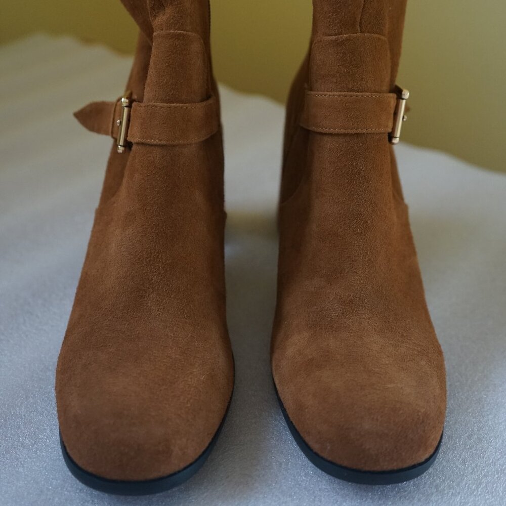 CafeNoir Vera Pelle Womens Size: 7 (37) Suede Leather Ankle Boots w/ Buckle